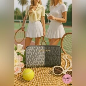 Michael Kors Signature Monogram Zip Wallet NWT | Blue Navy